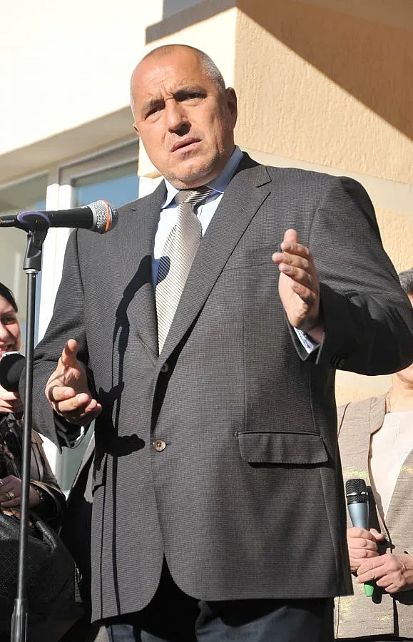 Бойко освободи двама зам.-министри