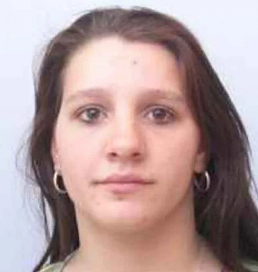 Издирват 19-годишна от село Елешница