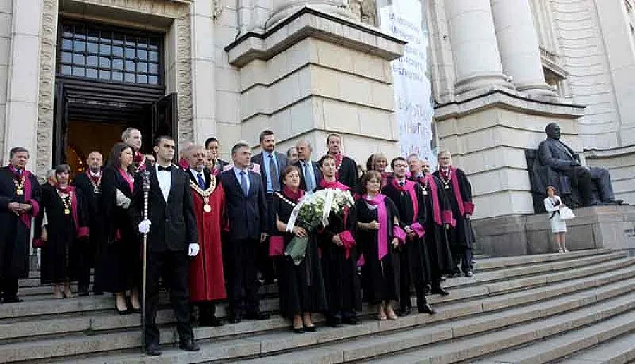 Алма матер на 3 морета