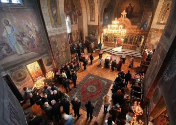 Маргарита Попова на бдение и служба в Рилския манастир