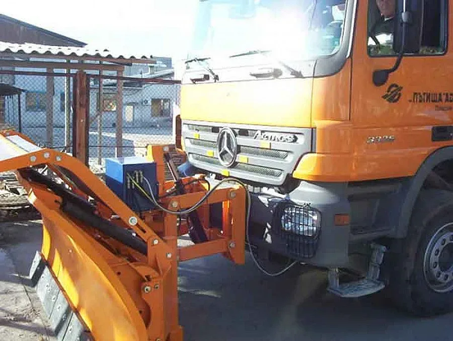 173 снегорина ще чистят в София