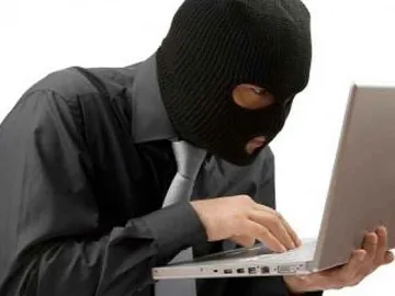 Ученици врътнаха измама в нета 