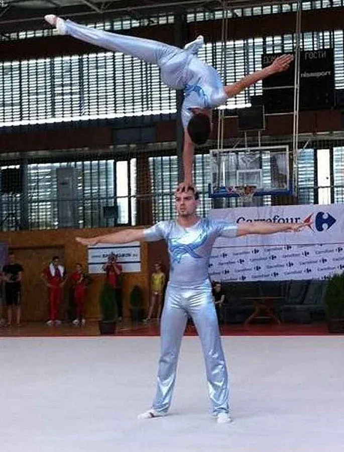 600 акробати на Евро 2011 във Варна