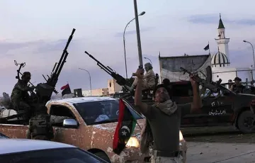 Преходният национален съвет с мощна офанзива на гр. Сирт