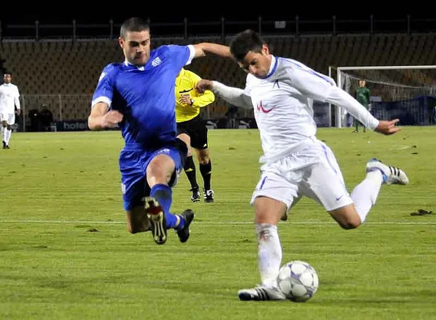 Глоби в "Левски", Гонзо вдигна ръце