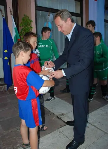 Людмил Сандов обещава рейс от Монтана до селата