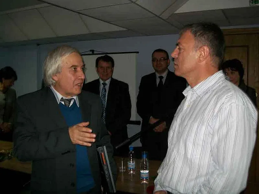 Пускат школските уроци онлайн към 2020 г.