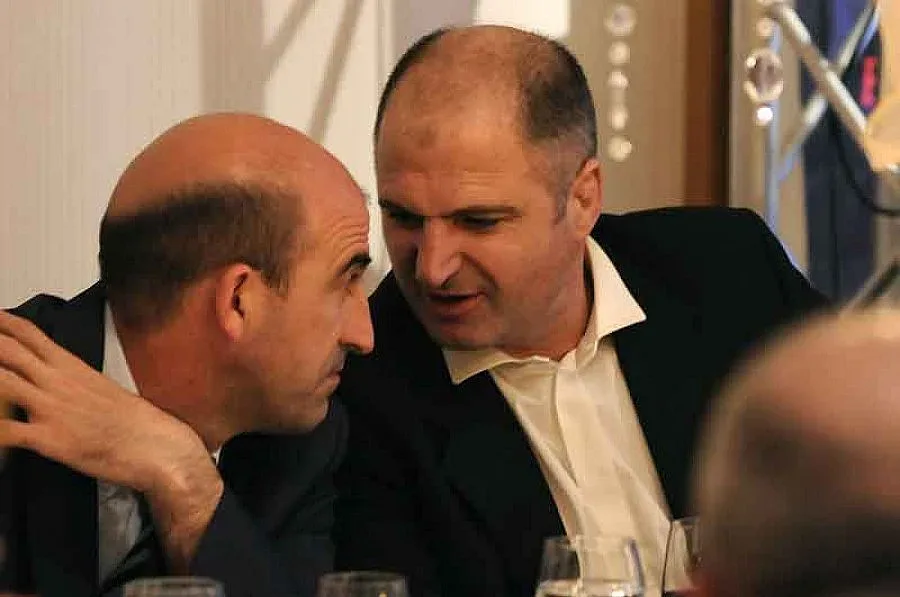 Джамов подаде жалба, късали му плакатите