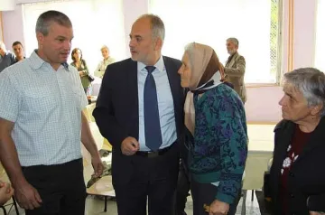 Вдигат бонуса за работещите пенсионери