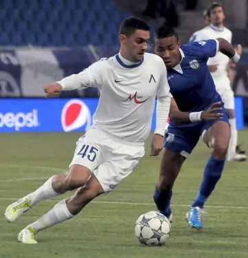  "Черноморец" би "Левски" за Херо