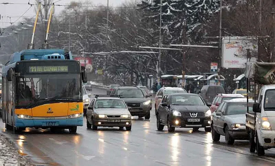 Подготвят София за студа и снега