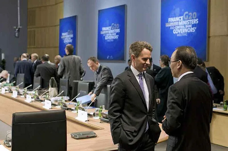 Г-20 обеща да овладее кризата