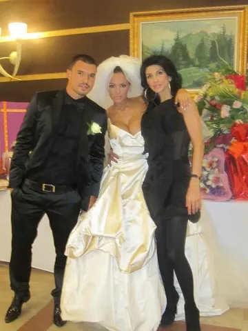 Божинов се контузил на хорото