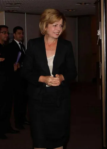 Фандъкова повишава заетостта в столицата