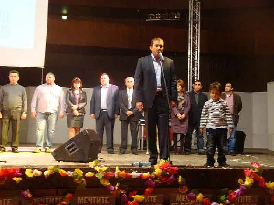 Джиков подари салса парти на варненци