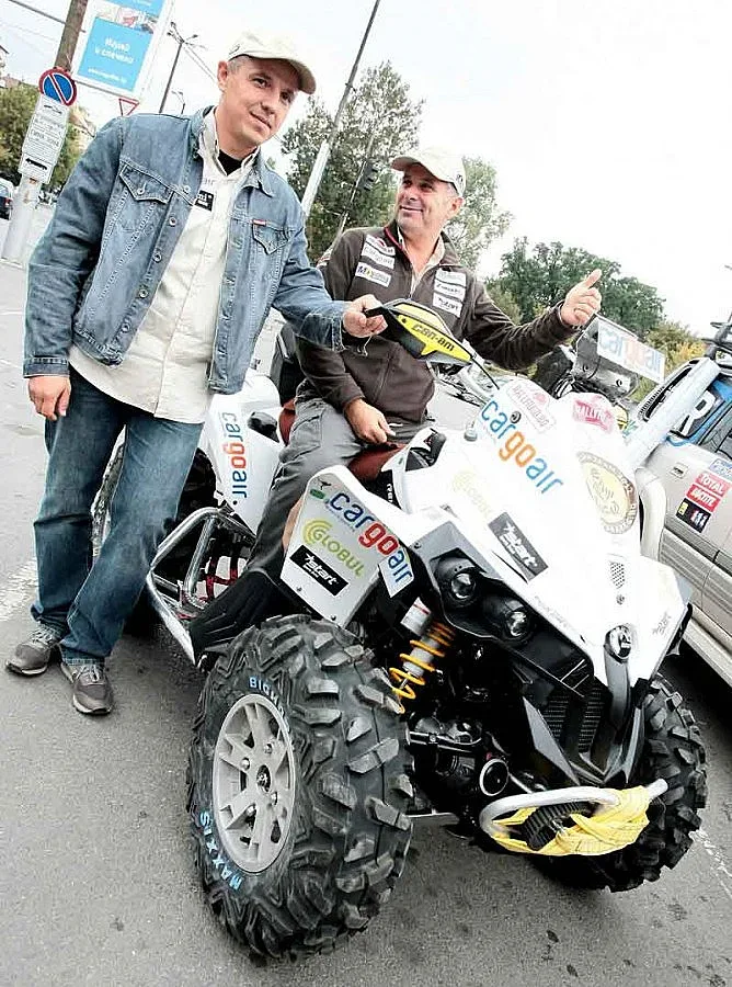 Кърпено АТV кара героят от "Дакар"