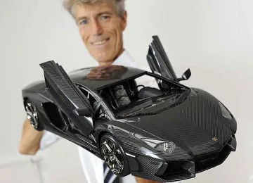 Искат 3 млн. лири за умален модел на "Ламборгини"