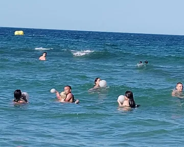 Голям проблем на морето. Хората са изумени!