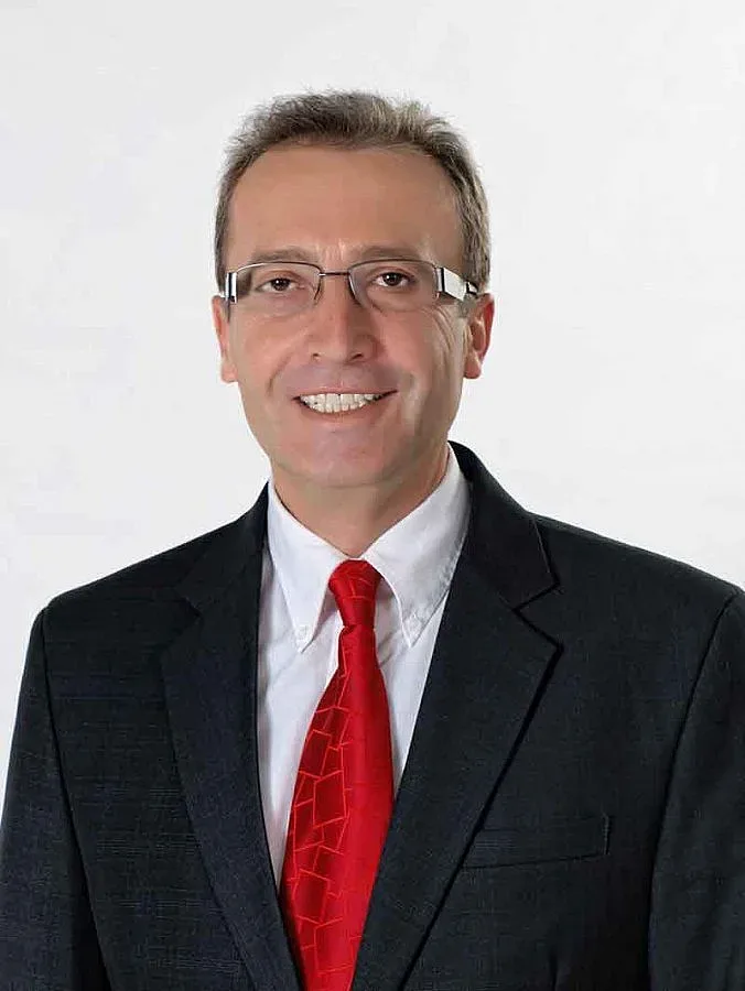 Емил Костадинов възражда Майските поетични вечери