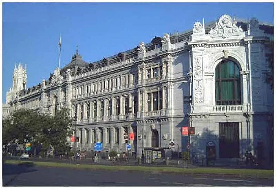 Свалиха кредитния рейтинг на 10-те водещи испански банки