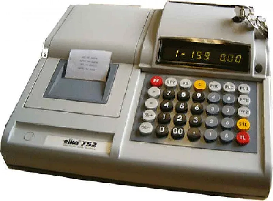 Хванаха търговец на едро с изключен касов апарат в почивните дни