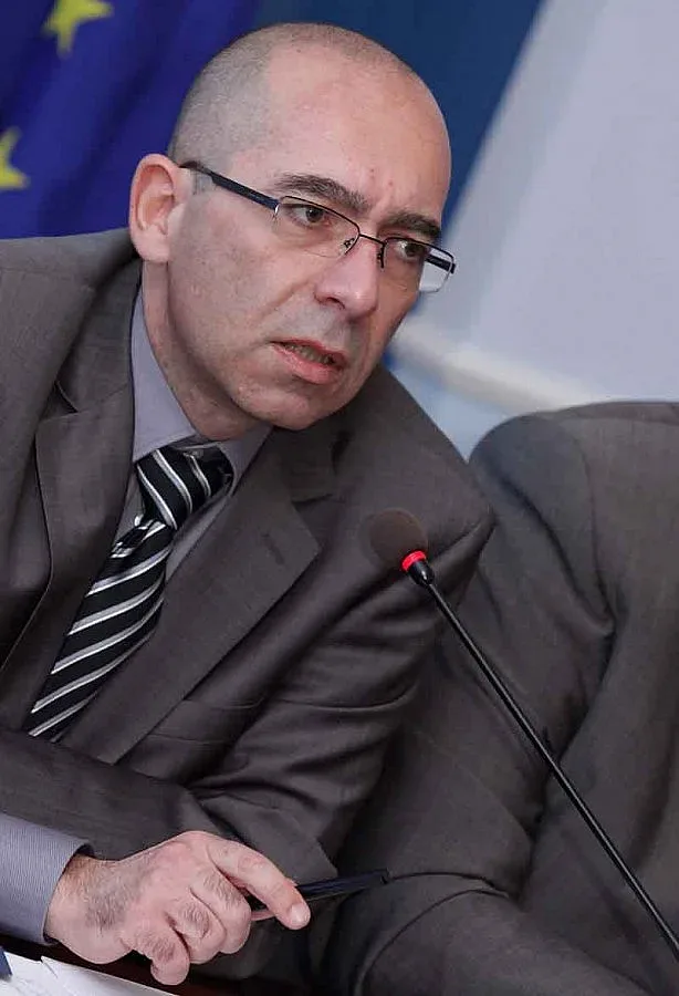 Министър Константинов: Не са свършили парите за онкоболните