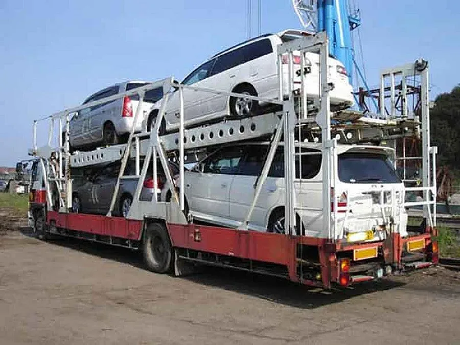 Италия разби канал за коли към България