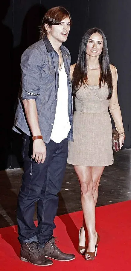 Деми Мур пусна молба за развод