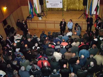 18 000 започнали работа през септември