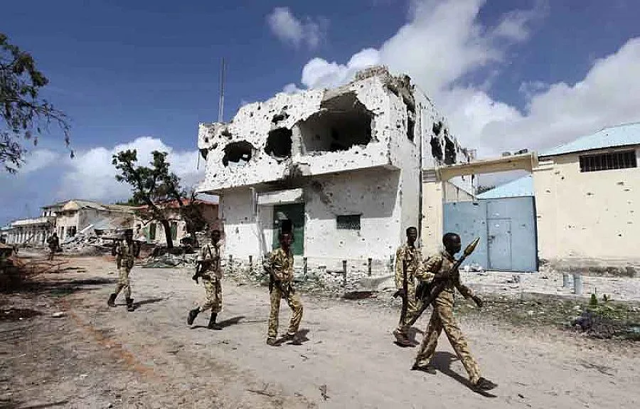 Сомалийски пирати отвлякоха италиански кораб