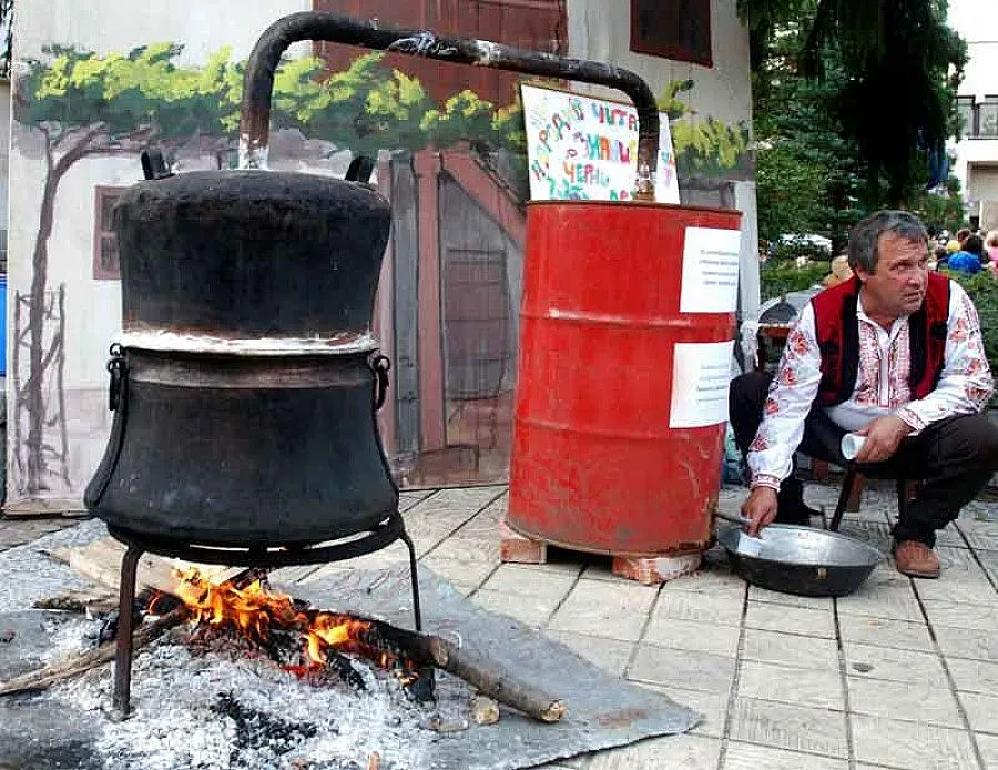 Чаша от ХІV век доказа: Ракията е българска