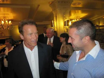 И Шварценегер се присъедини към Непобедимите