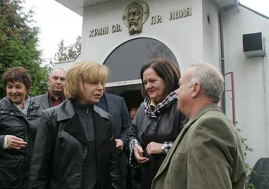 Фандъкова: Опонентите със сватбарски обещания