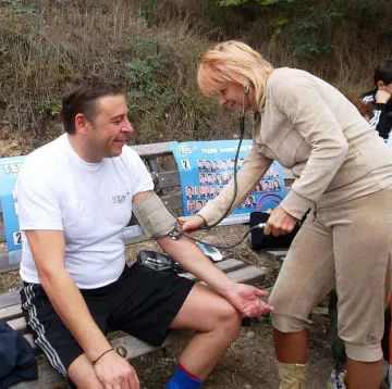 Майката на Бербатов премери кръвното на кандидат-кмет