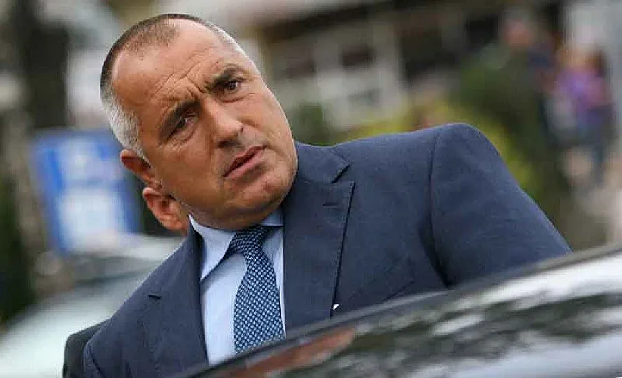 Бойко срещу Непобедимите