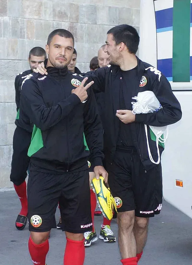 Божинов докоснал топката на Шева