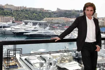 Пускат рейсове за концерта на Жан Мишел Жар