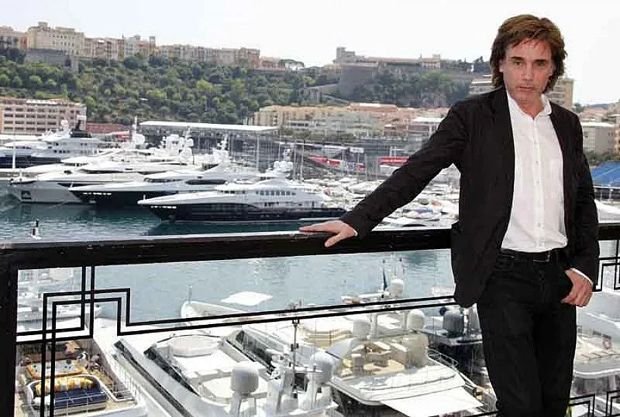 Пускат рейсове за концерта на Жан Мишел Жар