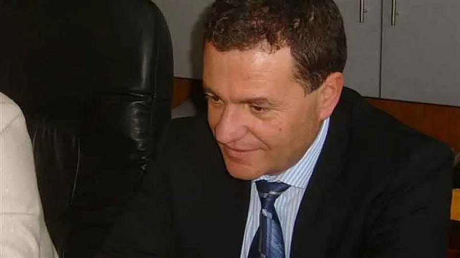 Спасете ни от кучетата, призовават кандидат-кмет