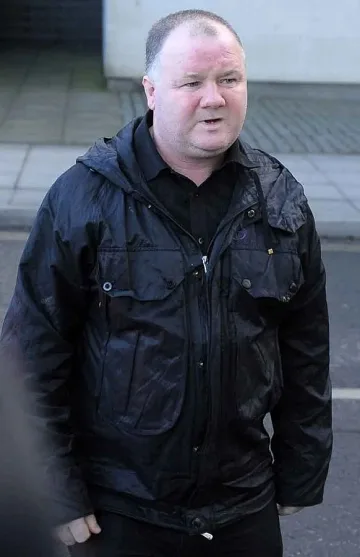 Закопчаха бащата на Рууни за черно тото