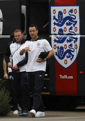 Квалификации за Евро 2012, петък: