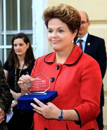 Дилма разплака габровци с "Родино моя"