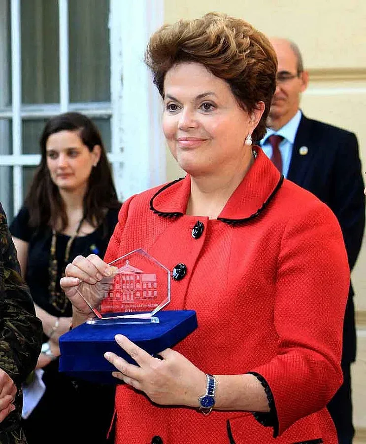 Дилма разплака габровци с "Родино моя"