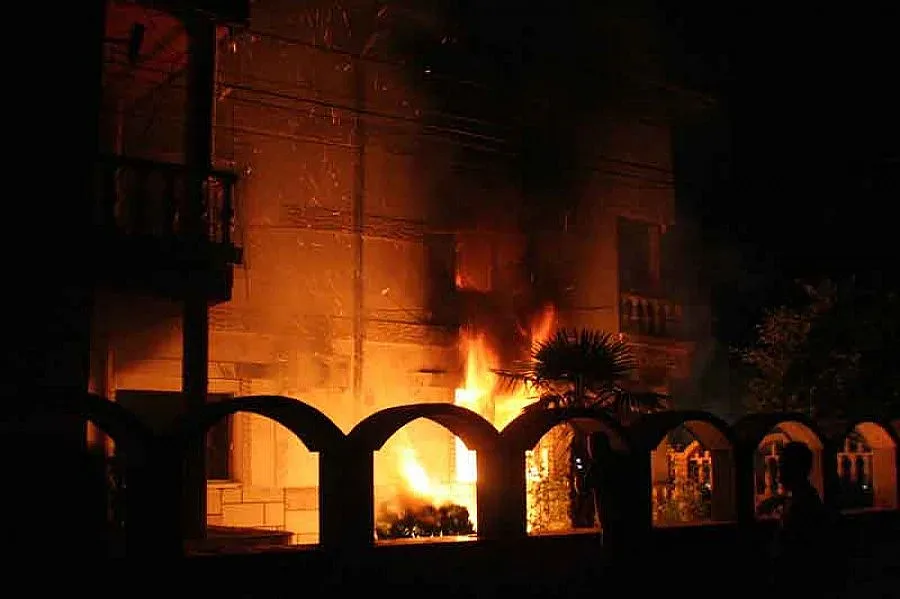 Партии палили етническия фитил покрай Катуница