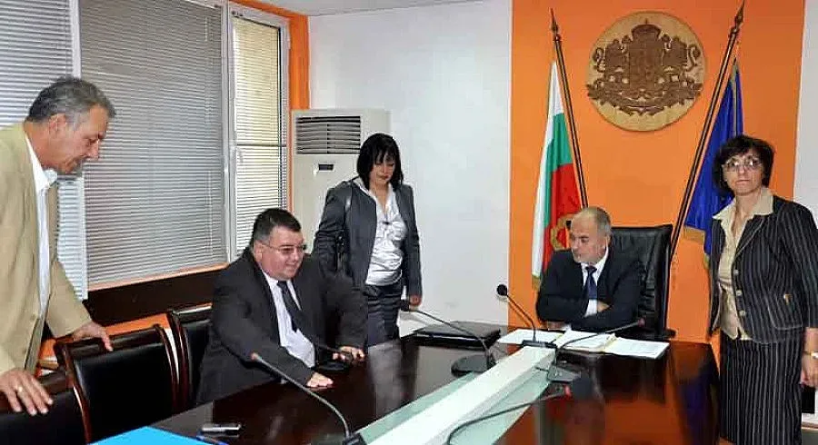 Тотю Младенов се отказа от първа копка във Видин