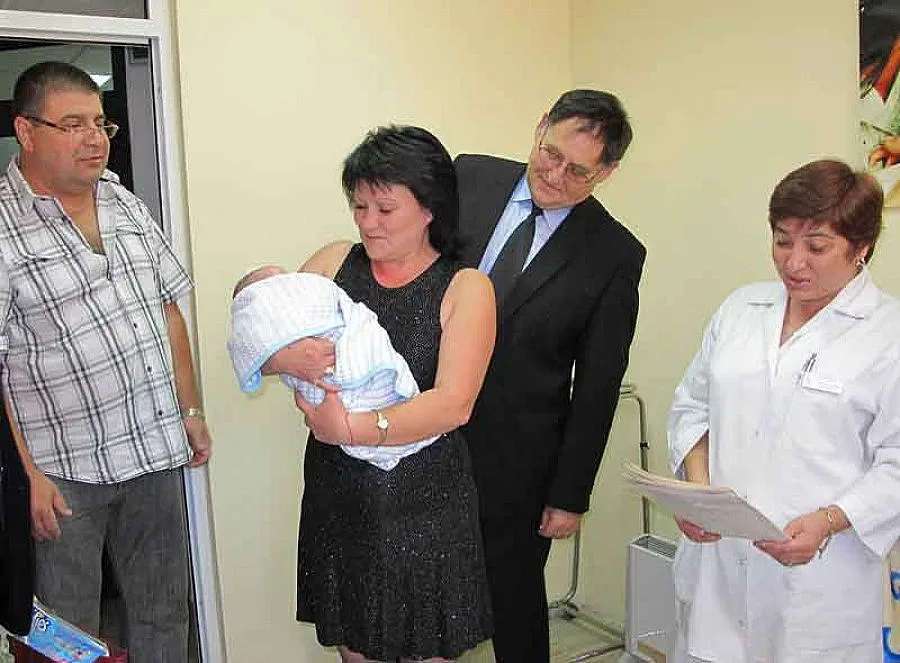 Двама мъже и половина