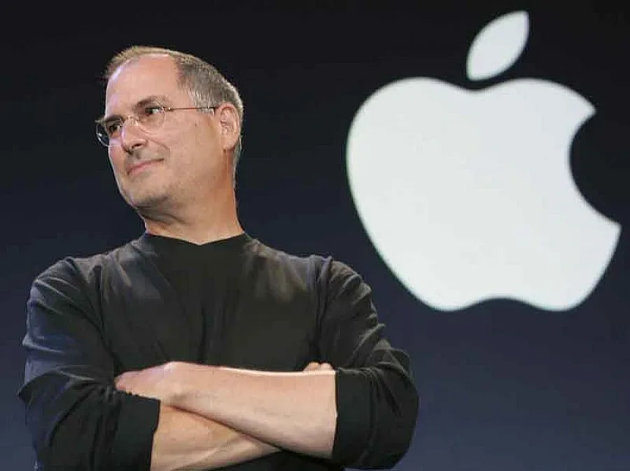 Почина създателят на Apple