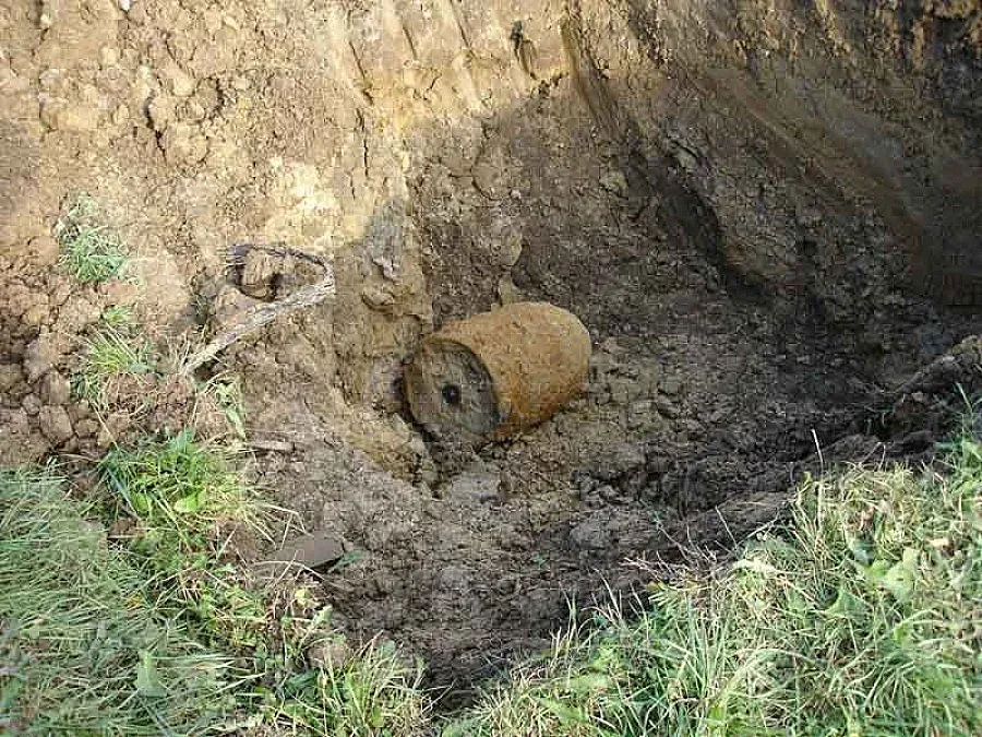 Иманяр взриви скала, крие боен арсенал