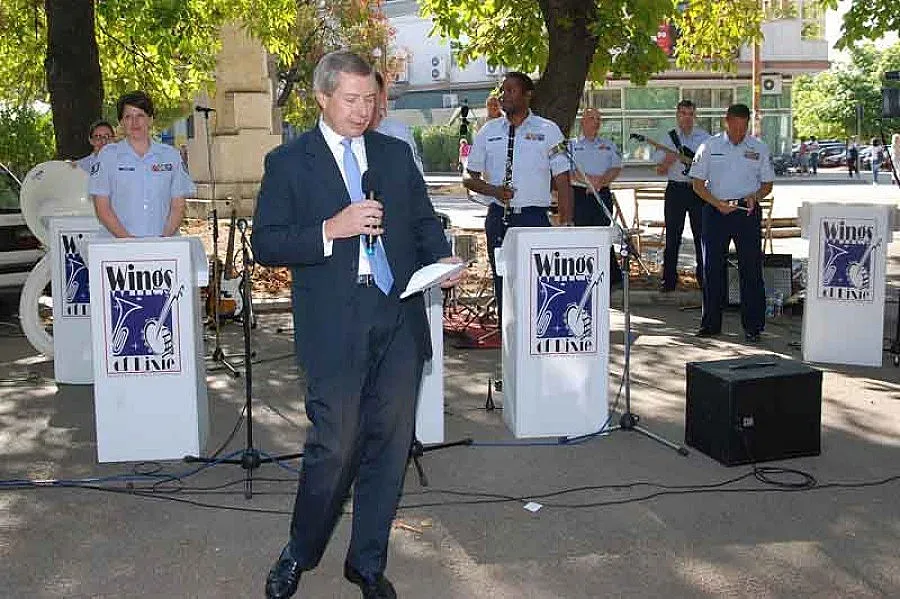 Джеймс Уорлик доведе „Крилете на Дикси” в Монтана