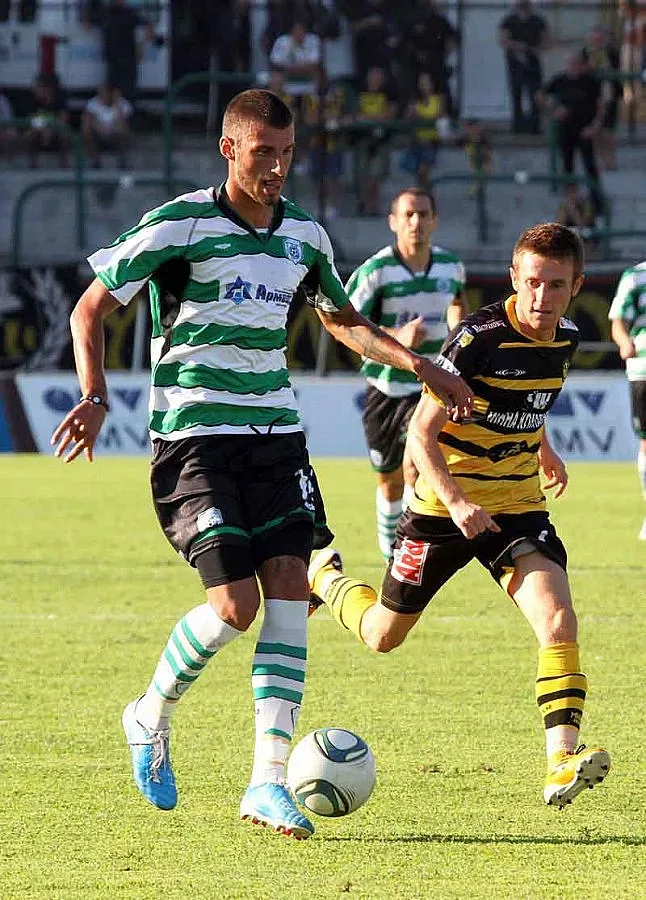 "Литекс" в бой за обиден "моряк"